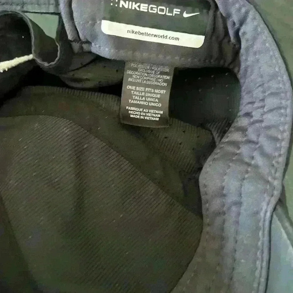 Women’s Nike Golf Black Hat OSFM - Picture 4 of 4